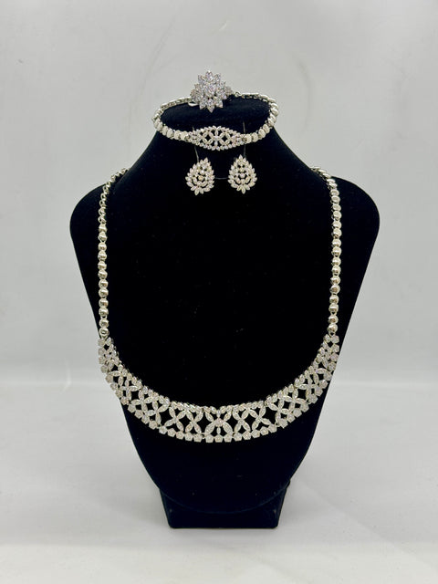 Diamond Lace 4-Piece Luxury Set