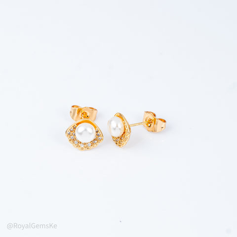Pearl and Crystal Gold Shell Studs