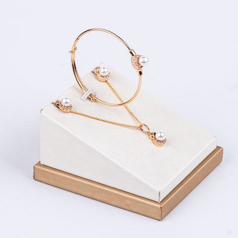 Little Pearl Pendant Set