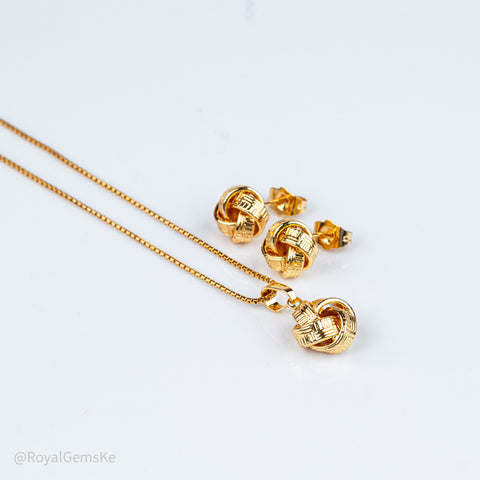 Gilded Artisan Knot Heritage Pendant Set