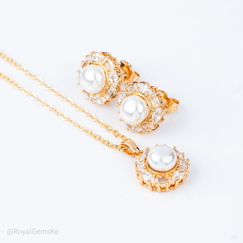 Lustrous Pearl Halo Pendant Set