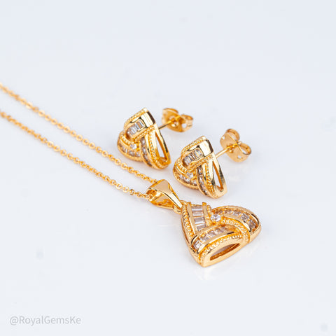 Majestic Heart Knot Pendant Set