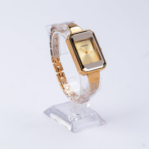 Elegant Golden Muse Watch