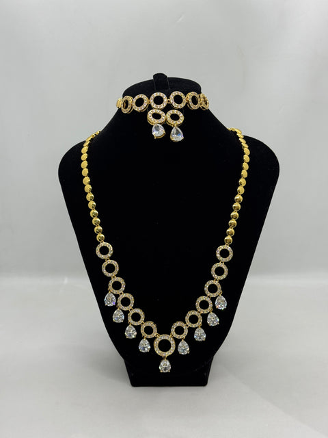 Majestic Dewdrop Halo Ensamble