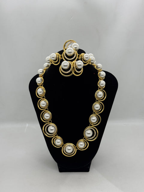 Regency Pearl-Gilded Halo Suite