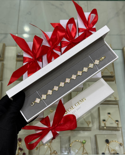 Golden Clover Sparkle Bracelet