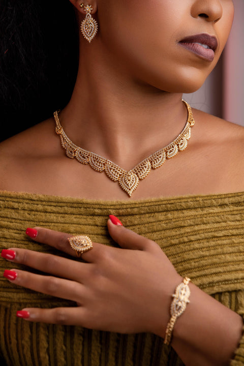 Golden Paisley Majesty Set