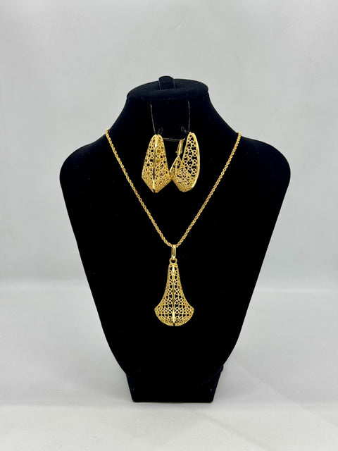 Gold Filigree Drop Chunky Pendant Set