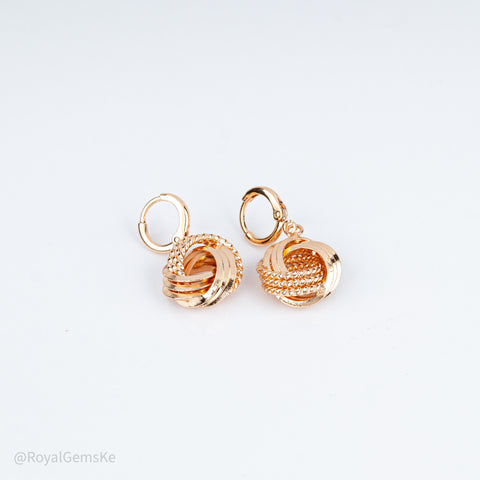 Royal Infinite Interlock Dangles