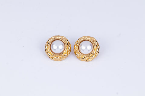 Vintage Pearl Button Earrings