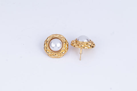 Vintage Pearl Button Earrings